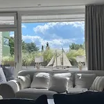 Hamptons House Апартаменты *